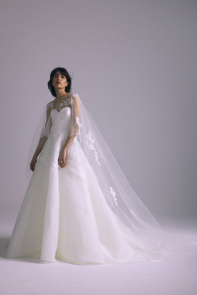 Product Chantilly Lace Veil Cape Image