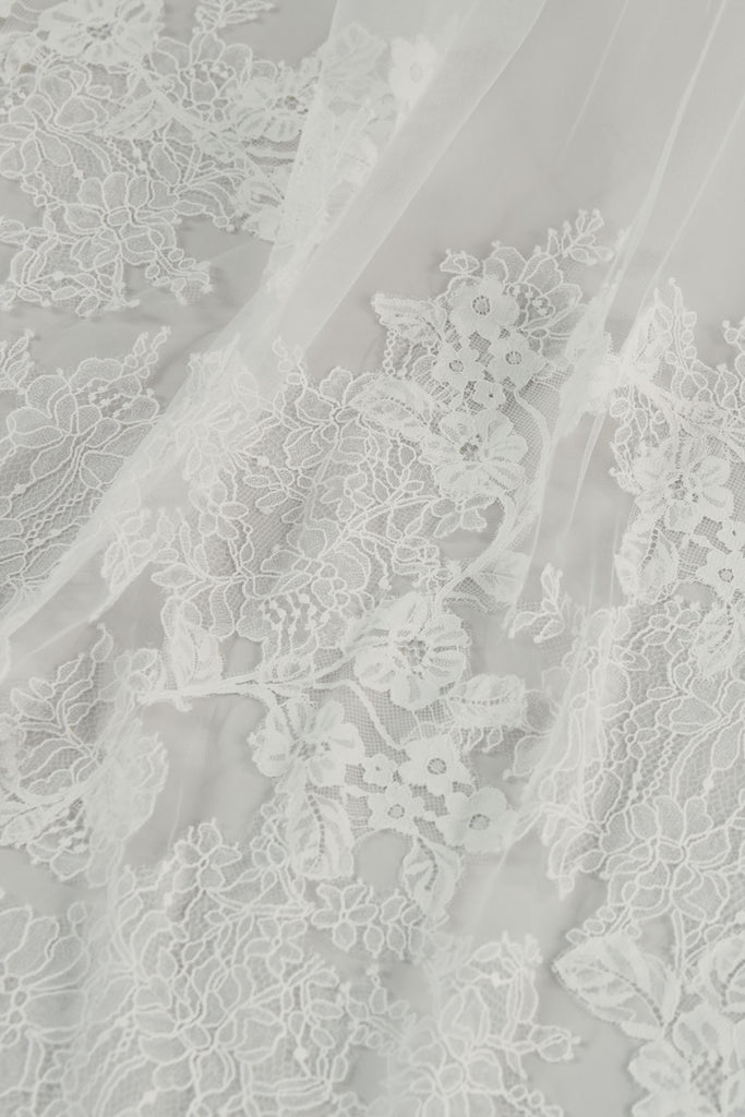 Product Chantilly Lace Veil Image