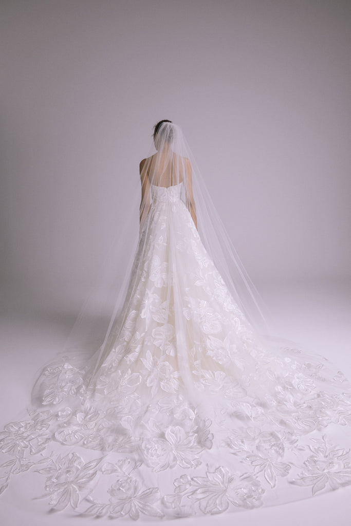 Product Oversized Floral Veil Image