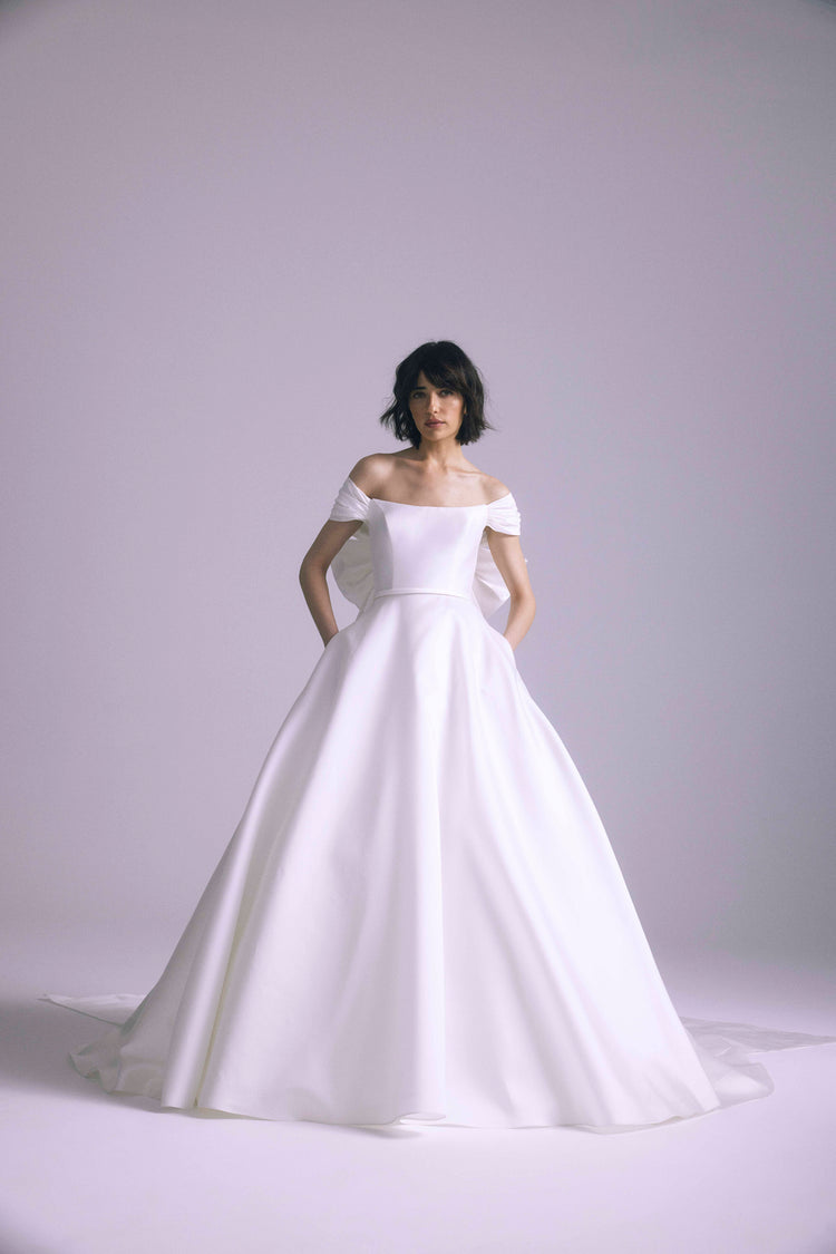 Antonia, dress from Collection Bridal by Amsale, Fabric: taffeta