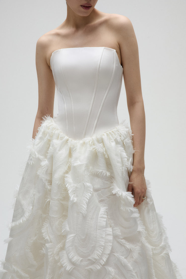 Oleander, dress from Collection Bridal by Amsale, Fabric: double-duchess-satin