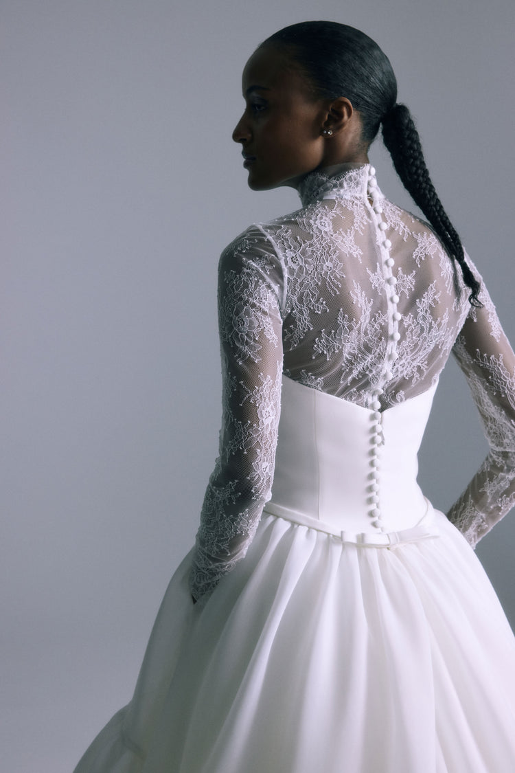Toby, dress from Collection Bridal by Amsale, Fabric: gazar