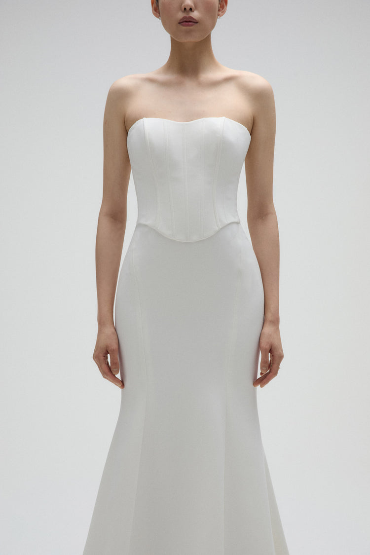 Vale, dress from Collection Bridal by Amsale, Fabric: crepe
