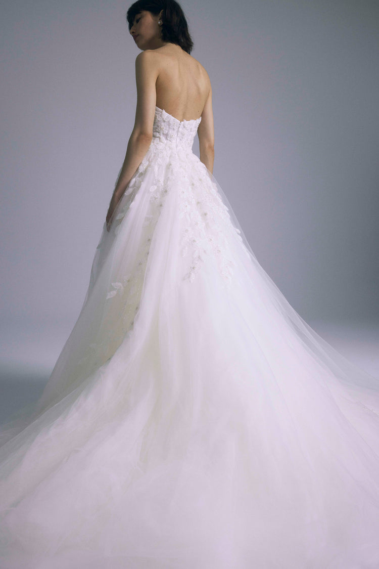 Delia, dress from Collection Bridal by Amsale, Fabric: embroidered-tulle