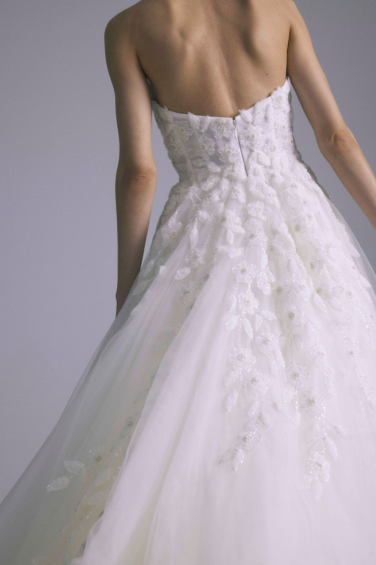 Delia, dress from Collection Bridal by Amsale, Fabric: embroidered-tulle