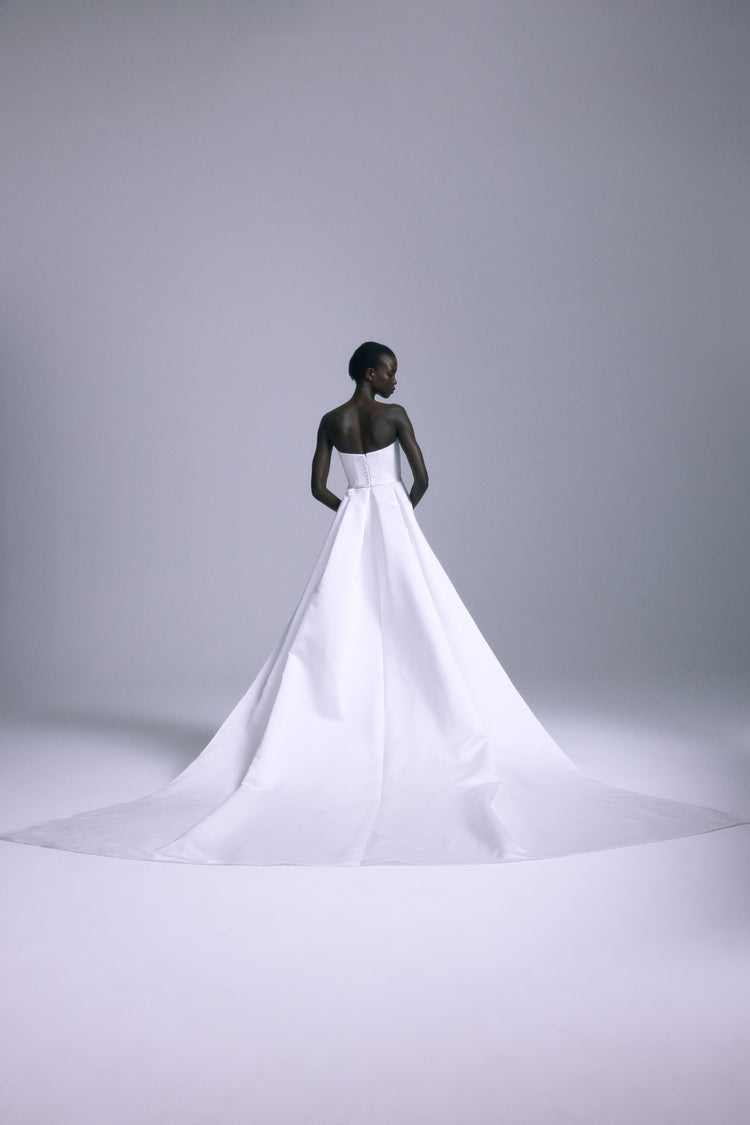 Tomi, dress from Collection Bridal by Amsale, Fabric: satin