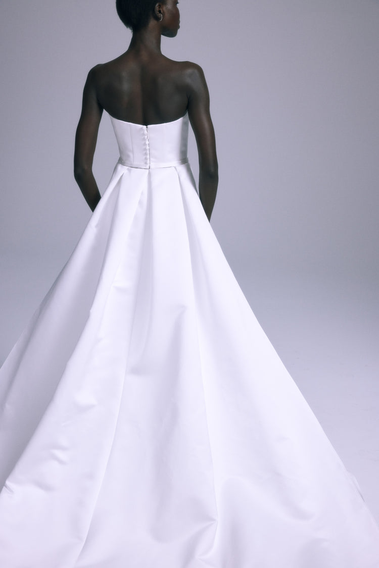 Tomi, dress from Collection Bridal by Amsale, Fabric: satin