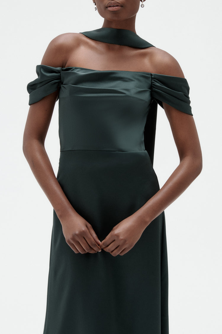 Daphne, dress from Collection Bridesmaids by Amsale, Fabric: fluid-satin