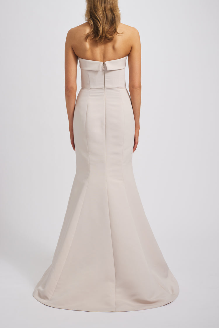 Delphine, dress from Collection Bridesmaids by Amsale, Fabric: faille