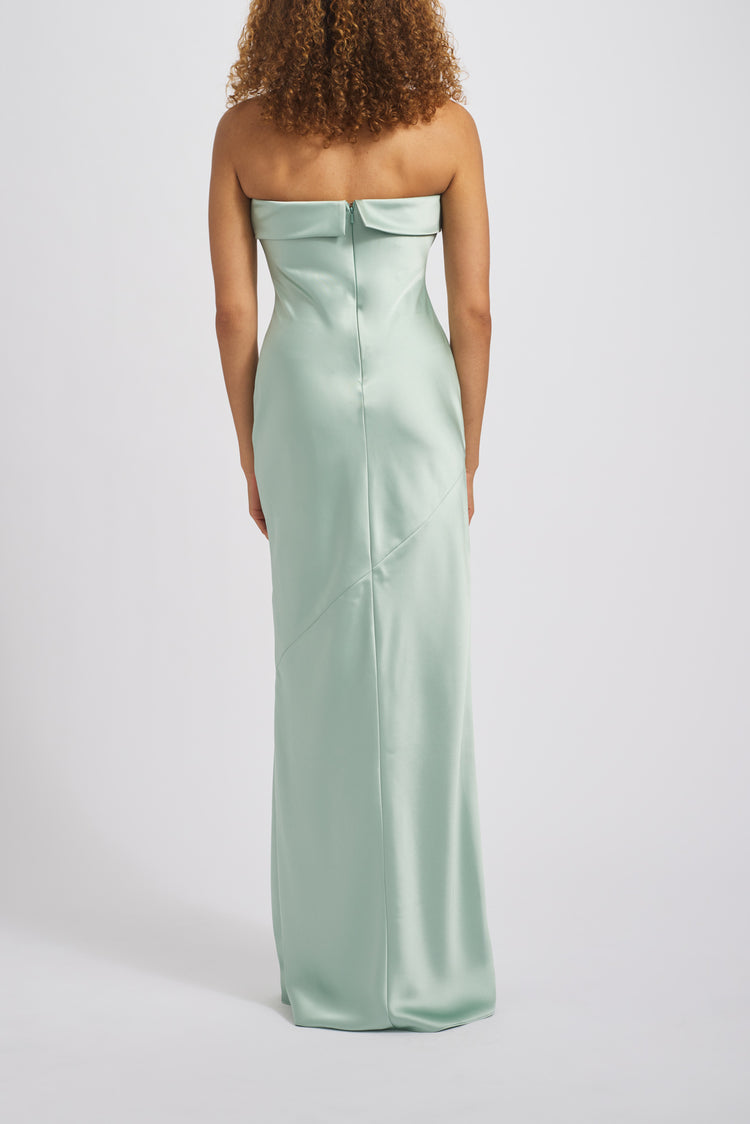 Fable, dress from Collection Bridesmaids by Amsale, Fabric: fluid-satin