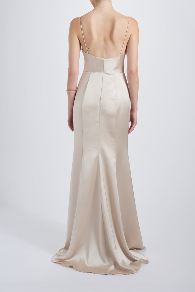 Chloe, dress from Collection Bridesmaids by Amsale, Fabric: fluid-satin