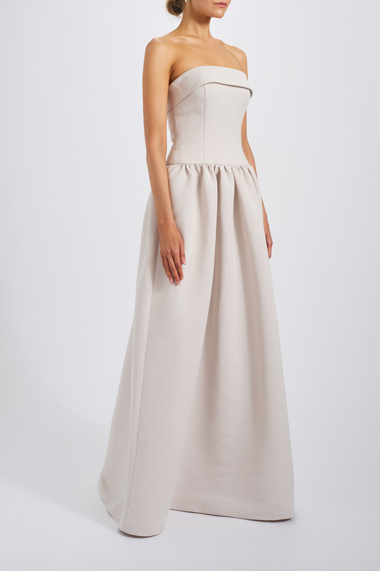 Hayes, dress from Collection Bridesmaids by Amsale, Fabric: faille