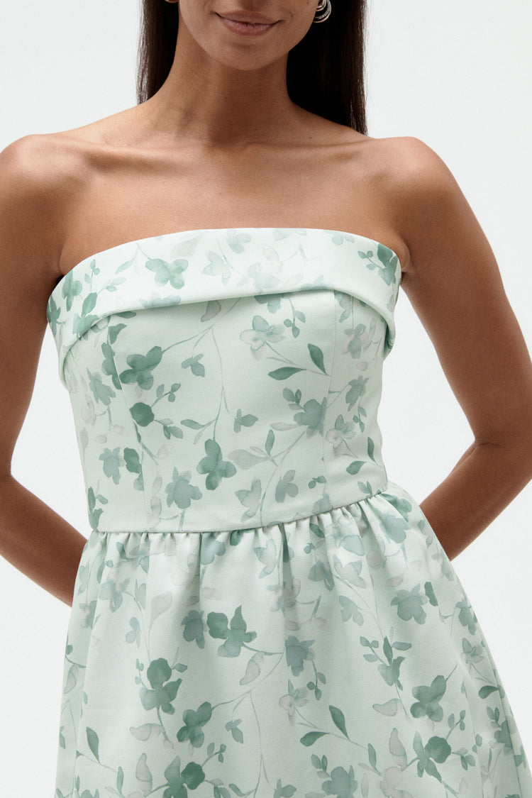 Joan, dress from Collection Bridesmaids by Amsale, Fabric: faille