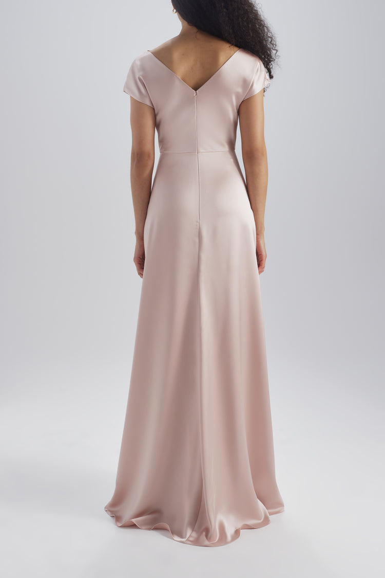 Marie, dress from Collection Bridesmaids by Amsale, Fabric: fluid-satin
