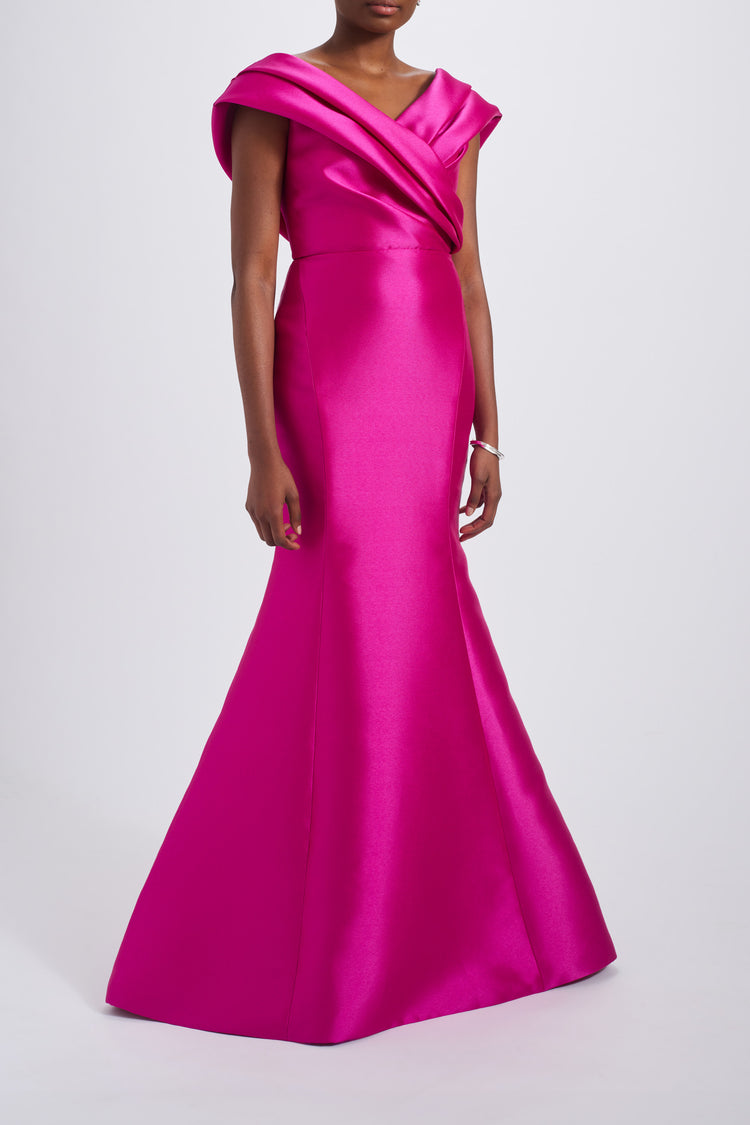 Image number 2: P823M - Fuchsia, side view