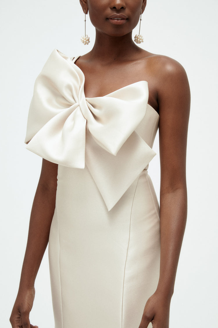 Mikado Twisted Double Bow Gown, dress from Collection Evening by Amsale, Fabric: mikado