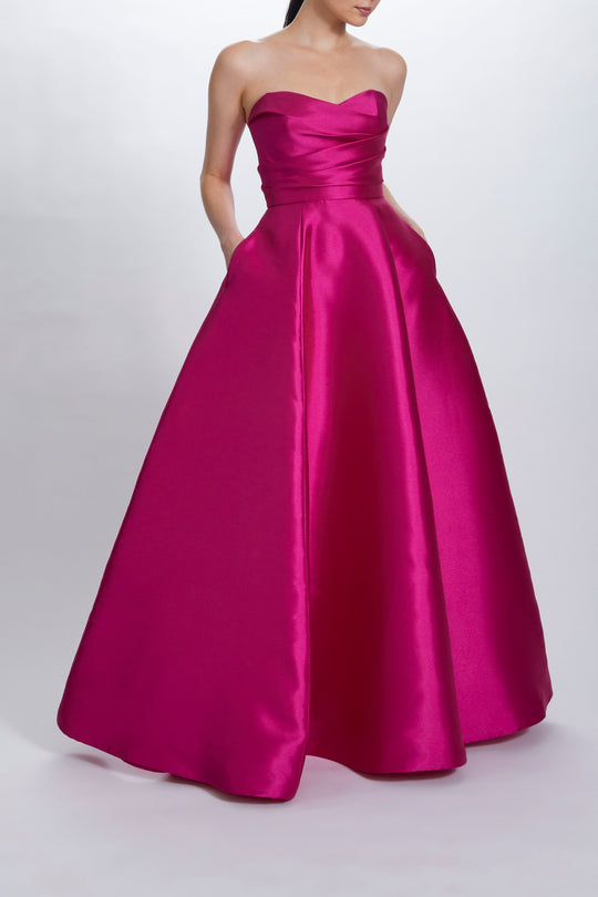 P705M, $995, dress from Collection Evening by Amsale, Fabric: mikado