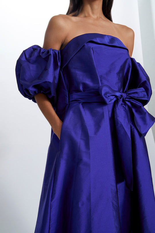 P713T, $995, dress from Collection Evening by Amsale, Fabric: taffeta