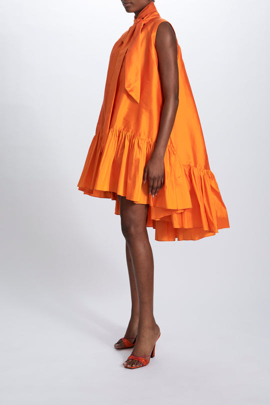 P714T, $795, dress from Collection Evening by Amsale, Fabric: taffeta