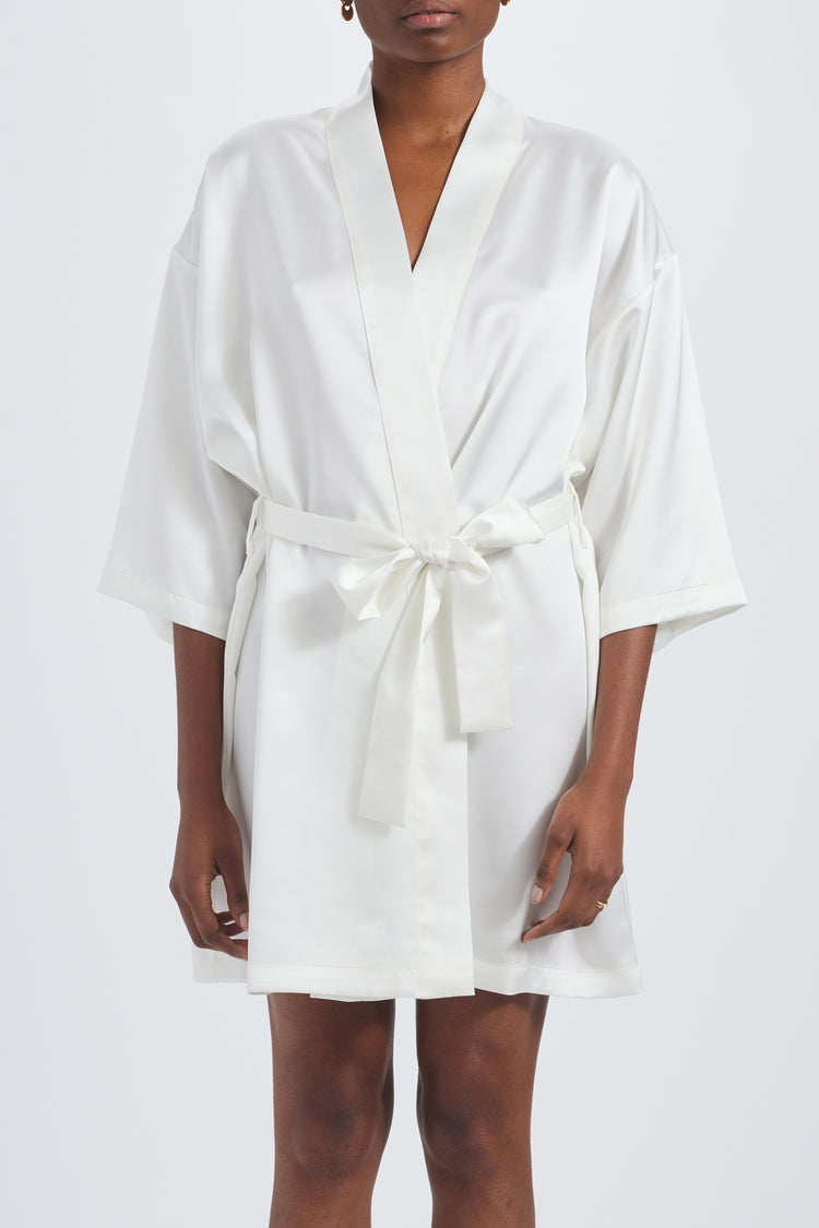 Fluid Satin Robes, dress from Collection Accessories by Amsale, Fabric: fluid-satin