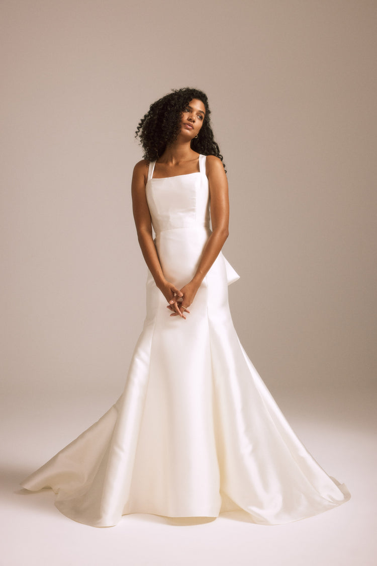 Image number 1: Dorothy, front view