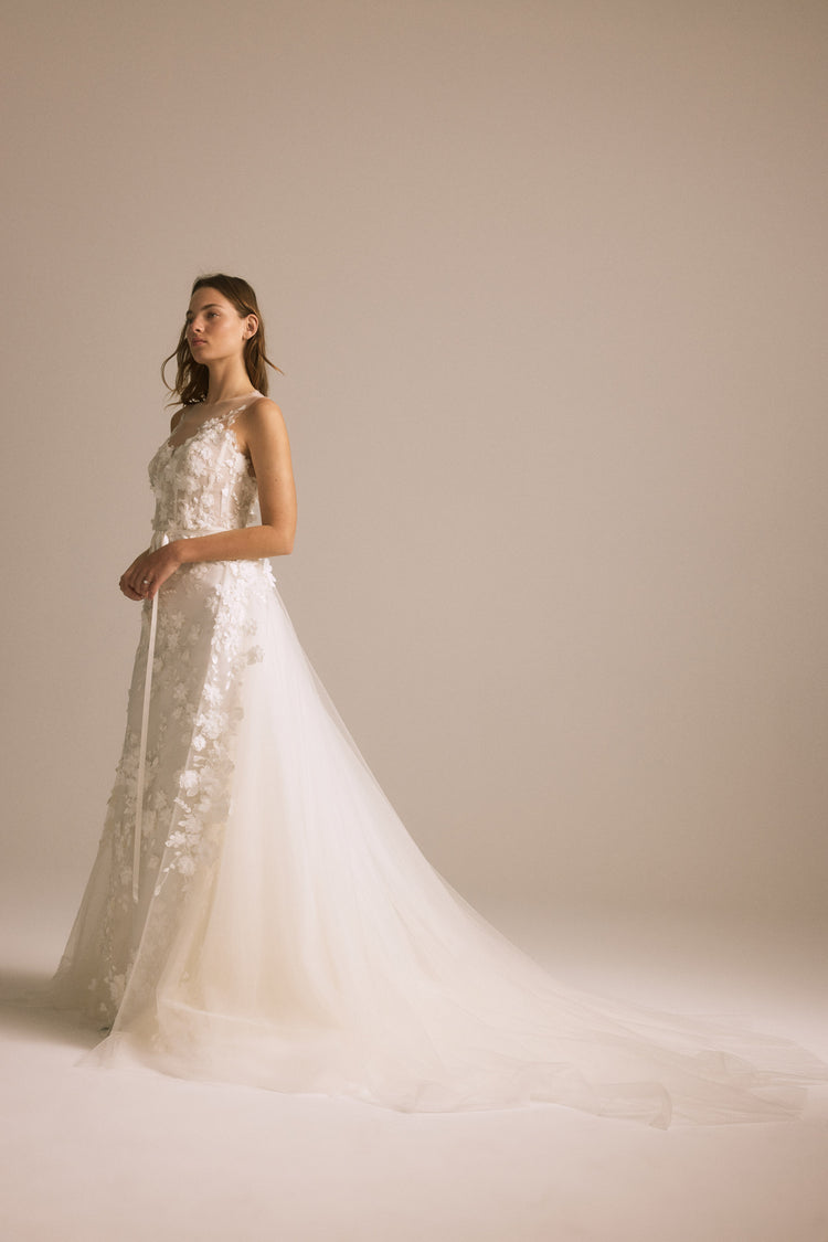 Image number 4: Tulle Overskirt for Floriane, side view