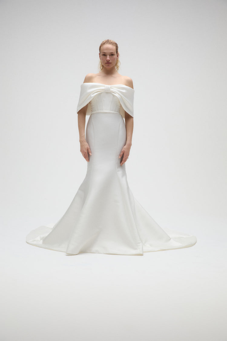 Image number 2: Joni, front view