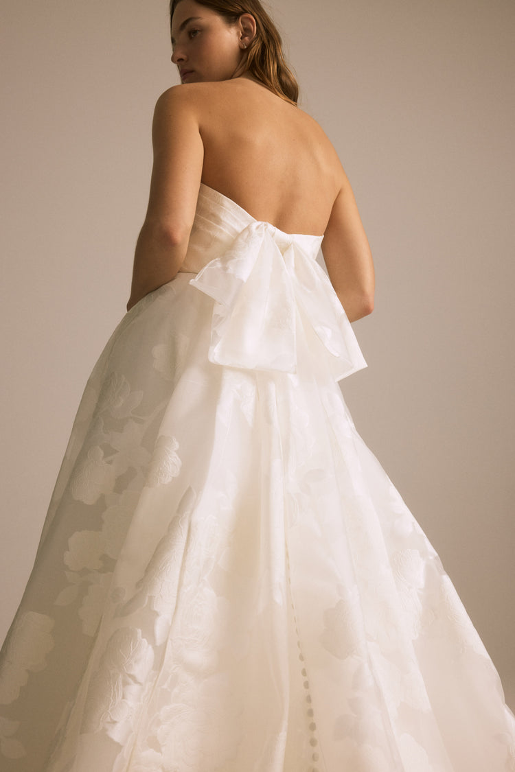 Image number 6: Marcelina, detail view