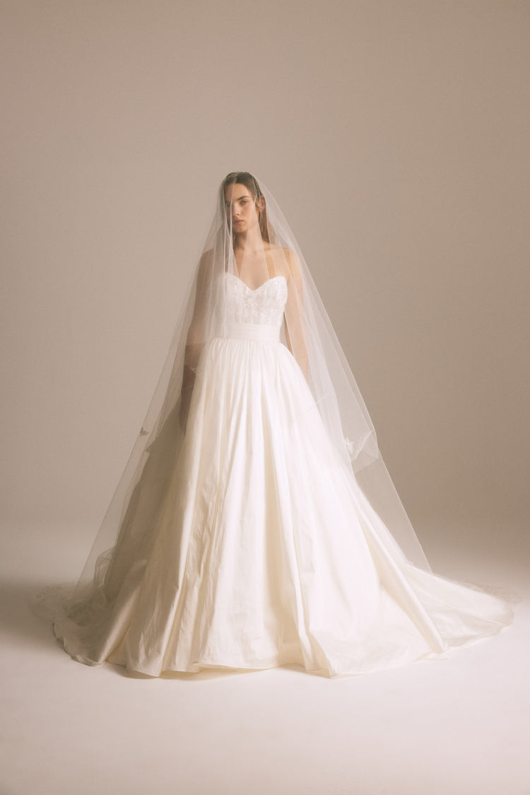Image number 2: Pepper Veil, front view