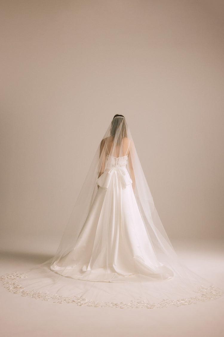 Floral Cathedral Butterfly Veil, accessory from Collection Accessories by Nouvelle Amsale