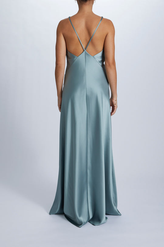 P717S, $895, dress from Collection Evening by Amsale, Fabric: fluid-satin
