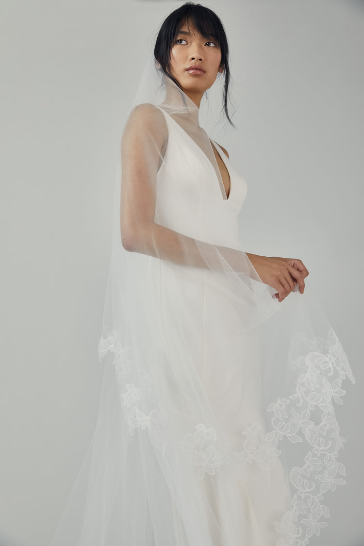 Butterfly Veil with Ivy Lace, accessory from Collection Accessories by Nouvelle Amsale, Fabric: tulle