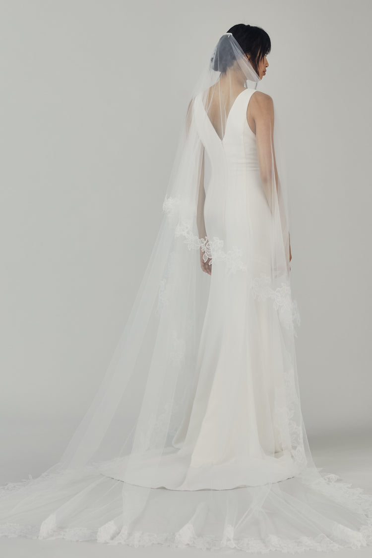 Butterfly Veil with Ivy Lace, accessory from Collection Accessories by Nouvelle Amsale, Fabric: tulle