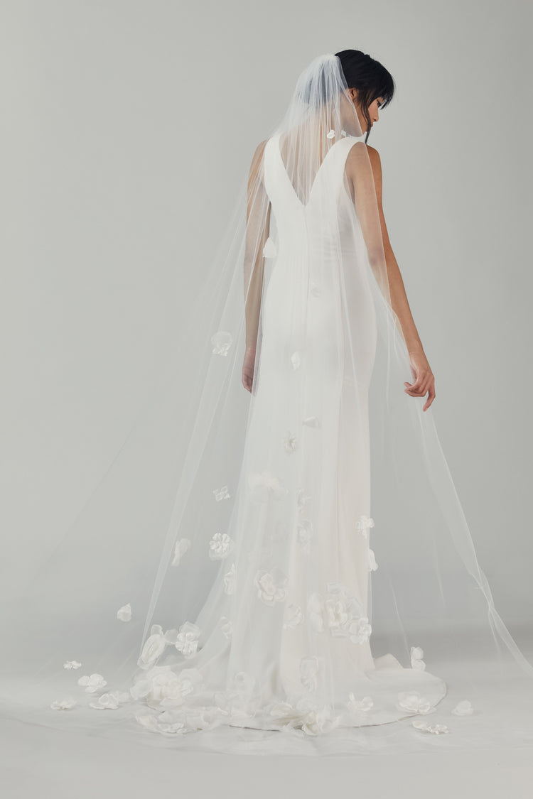 Cathedral Length Veil with Petals, accessory from Collection Accessories by Amsale, Fabric: tulle