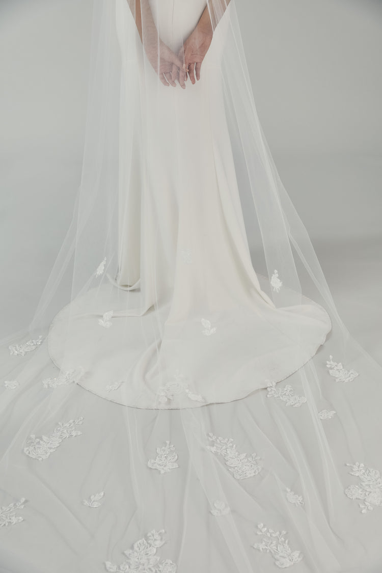 Cathedral Length Veil with Shimmer Lace, accessory from Collection Accessories by Nouvelle Amsale, Fabric: tulle