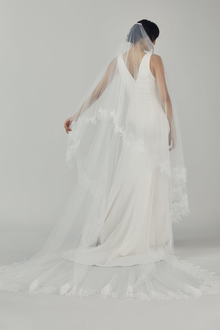 Butterfly Veil with Ivy Lace, accessory from Collection Accessories by Nouvelle Amsale, Fabric: tulle