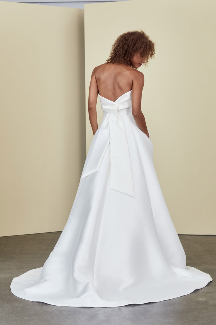 Image number 1: Rainey, back view