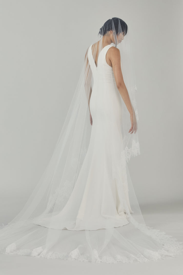 Butterfly Veil with Ivy Lace, accessory from Collection Accessories by Nouvelle Amsale, Fabric: tulle