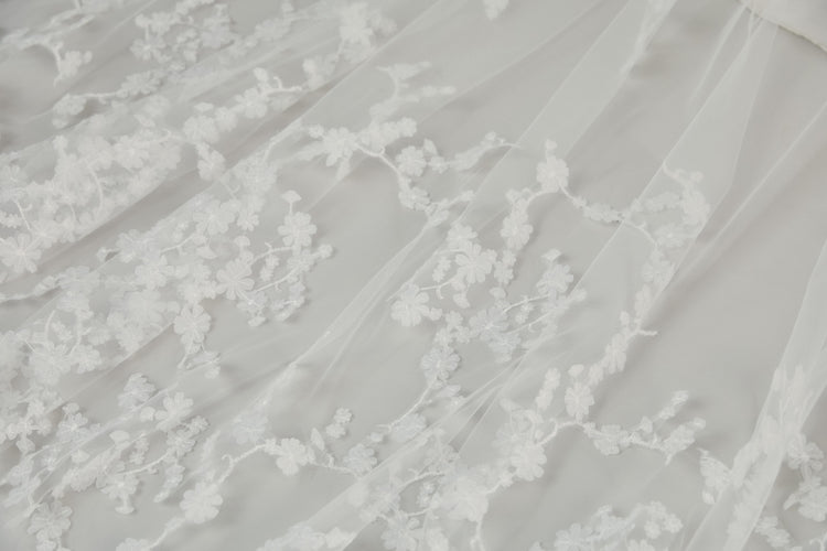 Sakura Blossoms Butterfly Veil, accessory from Collection Accessories by Nouvelle Amsale, Fabric: tulle