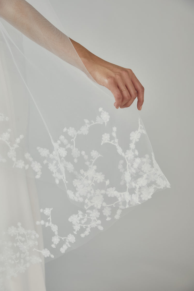 Sakura Blossoms Butterfly Veil, accessory from Collection Accessories by Nouvelle Amsale, Fabric: tulle