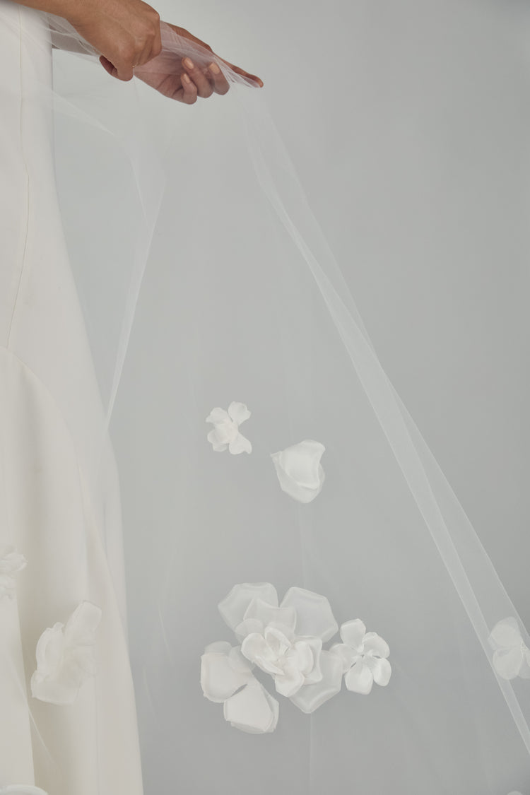 Cathedral Length Veil with Petals, accessory from Collection Accessories by Amsale, Fabric: tulle