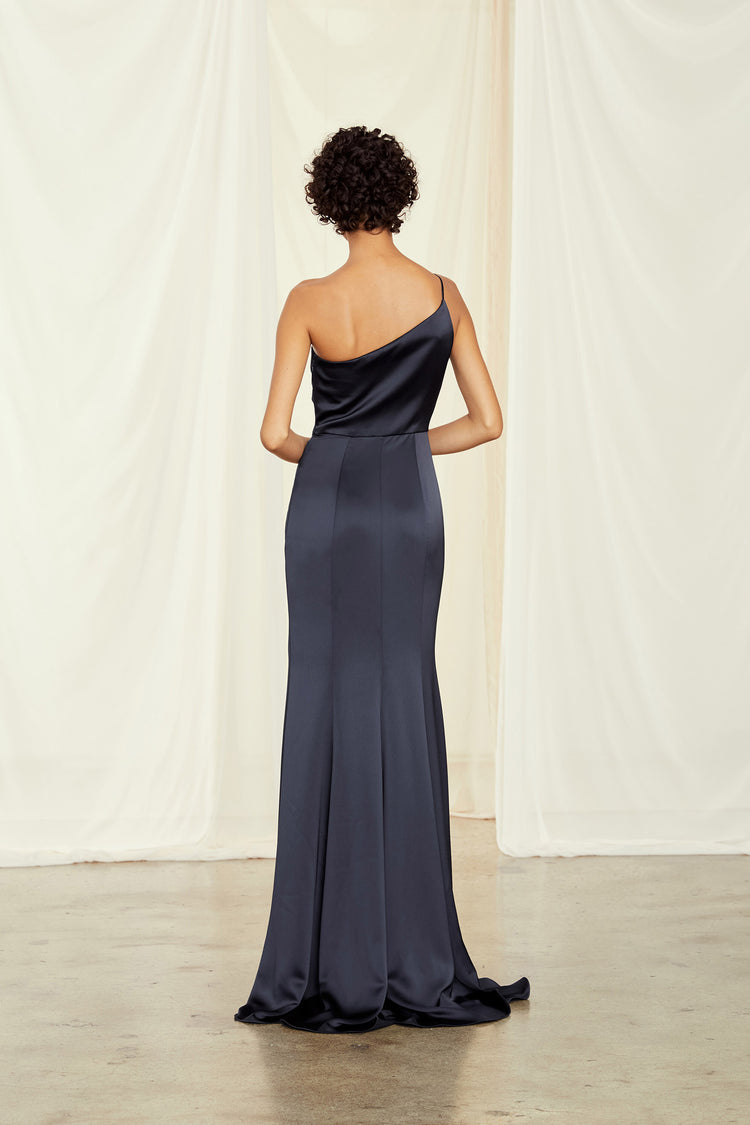 Kaia, dress from Collection Bridesmaids by Amsale, Fabric: fluid-satin