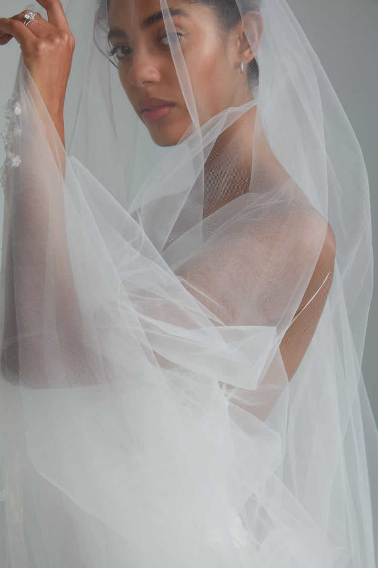 AVA846 - Veil (Sylvie) - Ivory, dress by color from Collection Accessories by Amsale