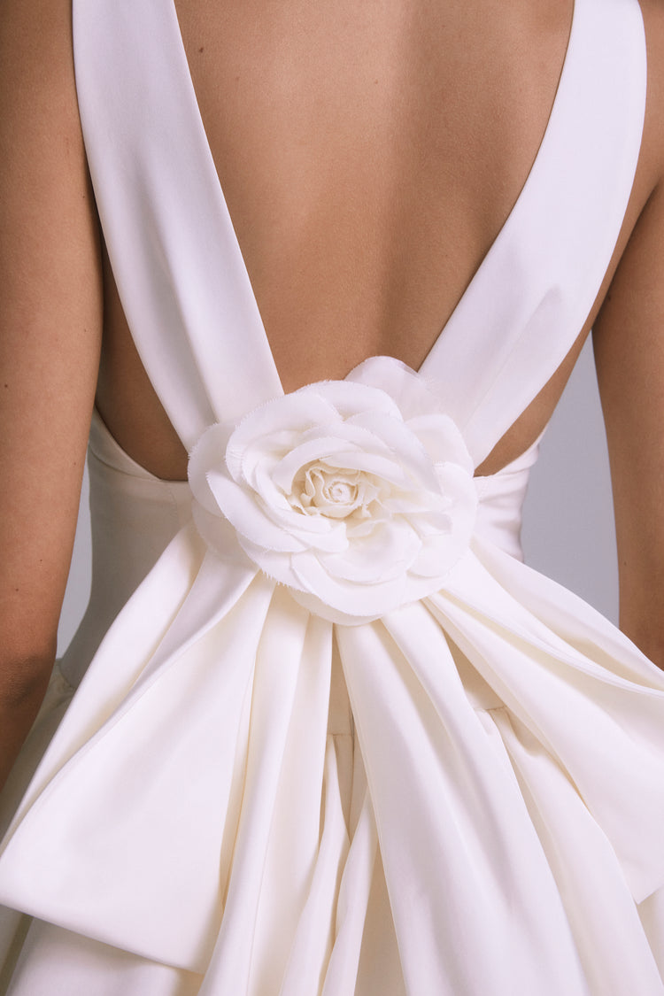 Hendrix, dress from Collection Bridal by Amsale, Fabric: faille
