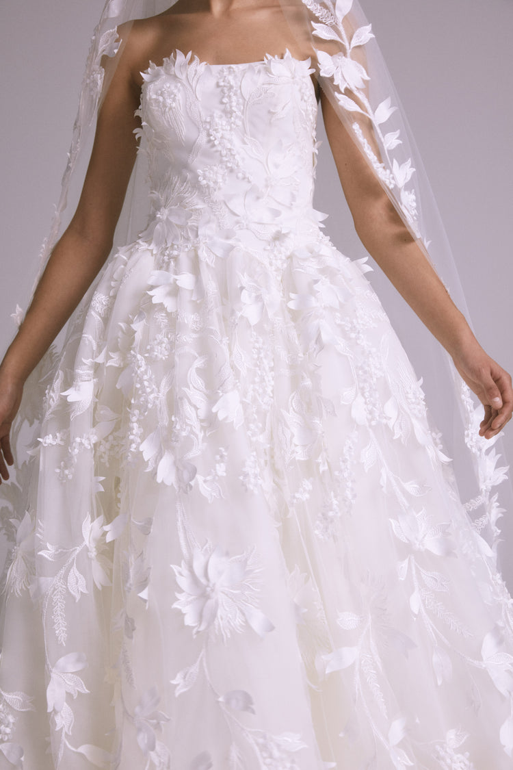 Olena, dress from Collection Bridal by Amsale, Fabric: gazar