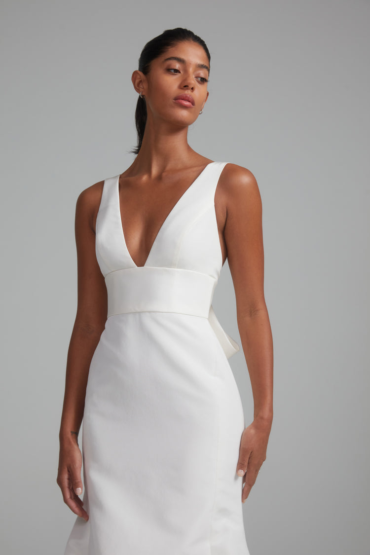 Sedna, dress from Collection Bridal by Amsale, Fabric: silk-faille