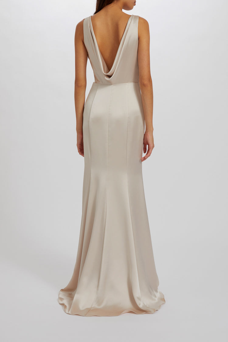 Leslie, dress from Collection Bridesmaids by Amsale, Fabric: fluid-satin