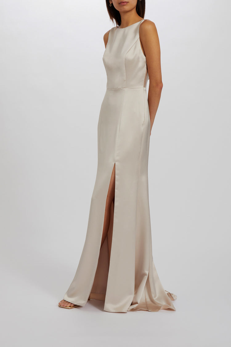 Leslie, dress from Collection Bridesmaids by Amsale, Fabric: fluid-satin
