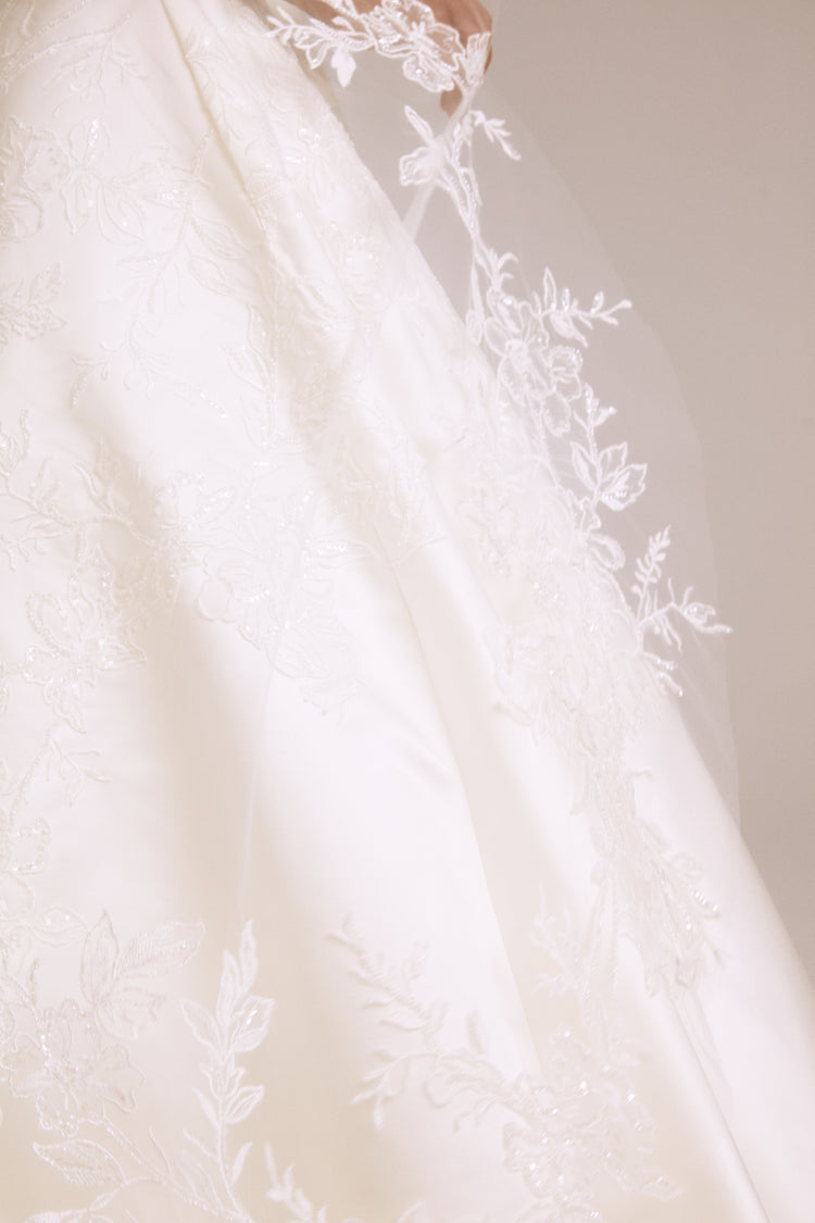 Floral Embellished Veil, accessory from Collection Accessories by Nouvelle Amsale, Fabric: floral-embellished-tulle