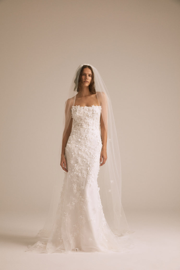 3D Floral Embellished Veil, accessory from Collection Accessories by Nouvelle Amsale